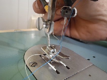 ENHEBRADOR SEMI AUTOMATICO - PASA HILOS UNIVERSAL